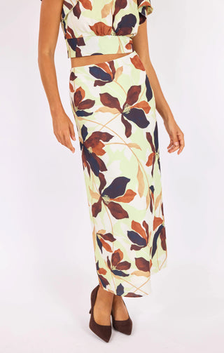Day in City Maxi Skirt Lime